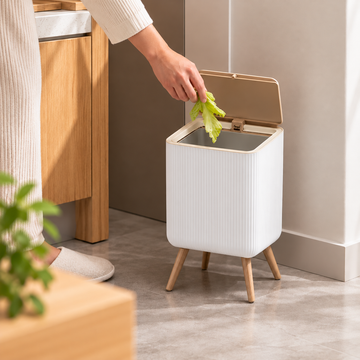 Tacho Rectangular Nórdico con Tapa Automática – 10 L