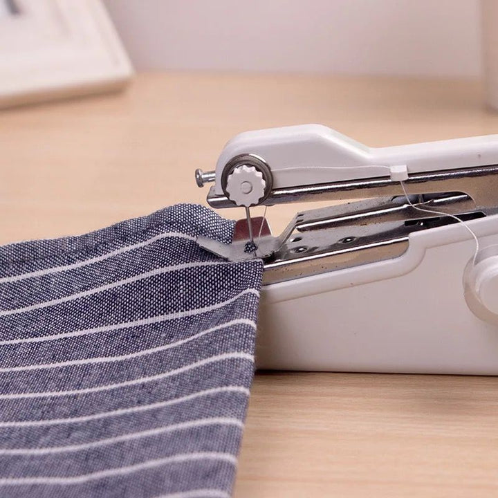 Mini máquina de coser